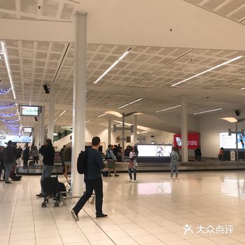 往返澳大利亚都是阿德莱德机场