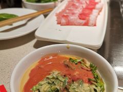 -海底捞火锅鲜切牛肉主题店(长寿路店)