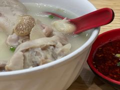 -雷祖芳老妈蹄花店