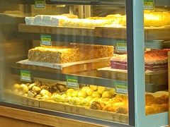 面包甜点陈列柜-观音桥百香林西点