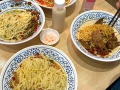 -李与白包子铺(桐梓林店)