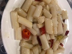 酸辣藕带-虎虎龙虾大排档(双井店)