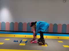 -米高轮滑·自由式轮滑·速桩·滑板(锦辉店)