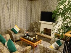 -昆明春城湖畔度假村