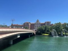 -乐华城·88度温泉乐园
