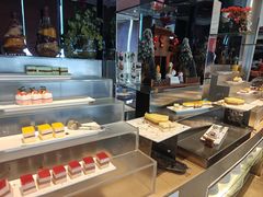 -荣誉国际酒店-云顶旋转餐厅