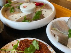 -一斗火锅·招财羊毛肚(北温泉九号店)