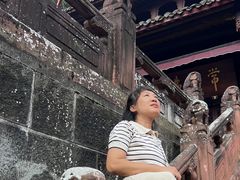 -峨眉山报国寺