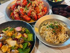 -巴厘龙虾·榜首油焖大虾(音乐学院·沿江酒馆店)