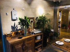 -HIGH FIVE哈福手工汉堡(桂林路店)