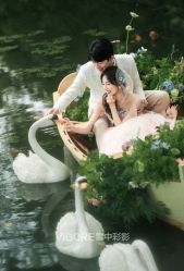 -雪中彩影婚纱摄影·微光艺术中心