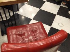 -愉肴麻辣香锅(中山路店)