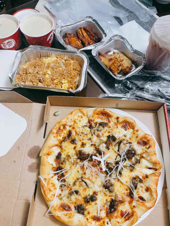 必胜客(曹杨店)-"昨天是半价牛排和奶油蘑菇汤~~~所以就去.