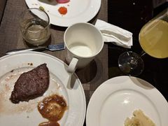 -大中华希尔顿酒店-念自助餐·嗨啤·小龙虾