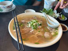 -大头虾越式风味餐厅(光明广场店)