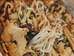 -柳州肥姨妈大骨螺蛳粉(万达中心店)