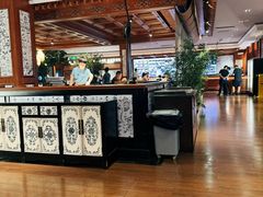 -八府香鸭·啫啫煲(华山路店)