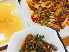 -隔壁老王·家常云南菜(花巷店)