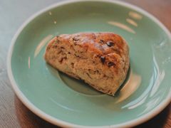 黑豆松子司康-慢熟面包店bud bread(孩儿巷店)