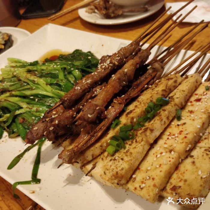 木屋烧烤(翻身路店)烤羔羊肉串图片