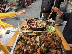 -鸿顺老铁锅美蛙鱼府(解放碑店)