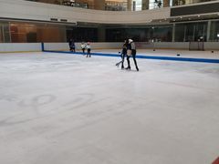 -陈露国际冰上中心(天津嘉里汇店)