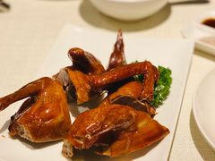 脆皮烤乳鸽-御宝轩(益丰·外滩源店)