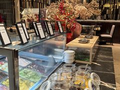 -广州万富希尔顿酒店·感趣自助餐厅·金秋蟹宴生蚝海鲜刺身