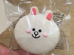 -LINE FRIENDS Garosu-gil Flagship Store