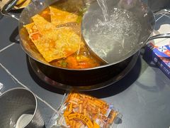 -由衷贵州酸汤牛肉火锅(新桥店)