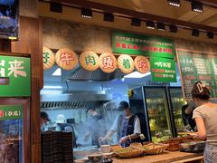 -云阿蛮云南生烫牛肉米线(奉贤路店)