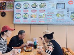 -老张太太特色小卷饼(第3号店)