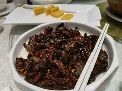-蔼若春.传承三十年云南菜(金碧公园店)