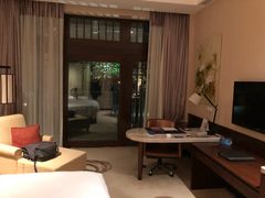 -梁鸿湿地丽笙度假酒店大堂吧