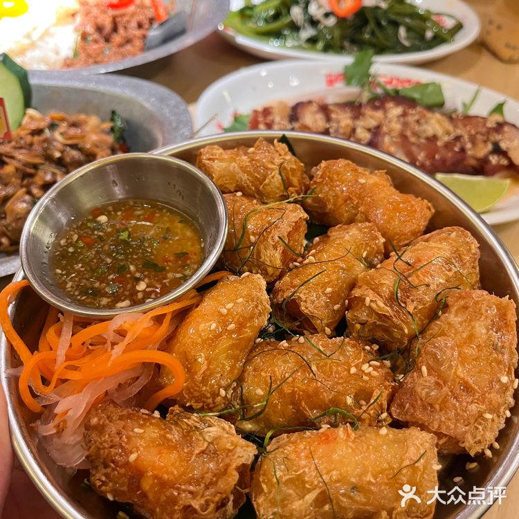 北京路这里……圣诞节浓度已超标！！