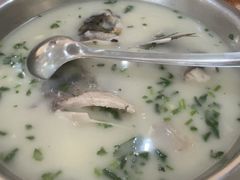 -美顺香食府鱼头老店(雪野湖店)