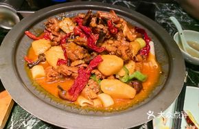 Xinjiang Wild Mushroom Big Plate Chicken