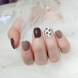 -孔雀手美甲美睫护理