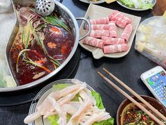 -重庆故事姊妹老火锅(财经学院店)