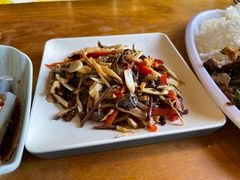 -小厨子私房菜·云南美食店