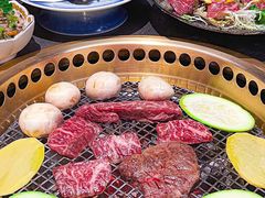 -铭牛烧肉·和牛海鲜自助(高新月牙湖店)