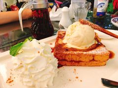 冰淇凌肉桂酱面包-Fern Forest Cafe
