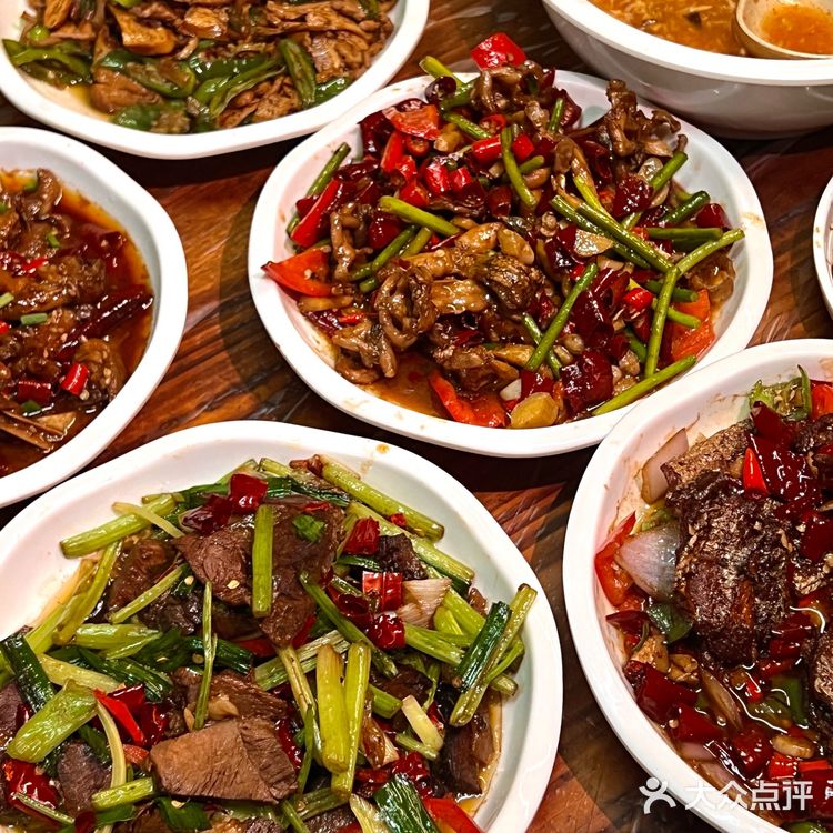 南昌！藏在居民楼烧菜馆！本地人带路才吃上！