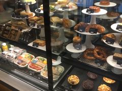 面包甜点陈列柜-星巴克臻选(广州高德置地秋广场店)