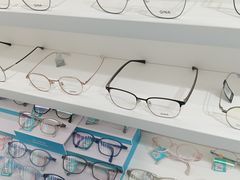 -美式眼镜·授权蔡司.依视路.尼康.豪雅.明月(南翔印象城店)