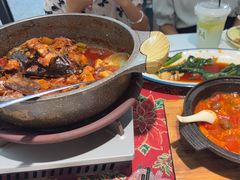 -刘姐啤酒鱼民族演艺餐厅(西街总店)