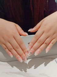 -丽心自助美甲美睫