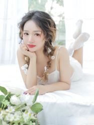 点击看大图 -定格摄影·轻奢定制写真馆