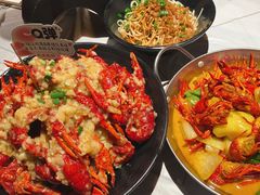 -巴厘龙虾·榜首油焖大虾(音乐学院·沿江酒馆店)