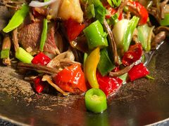 腊肉茶树菇锅-张关合渣(朱家坳店)